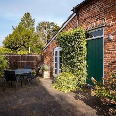 St Johns House Lichfield B&B 외부 사진